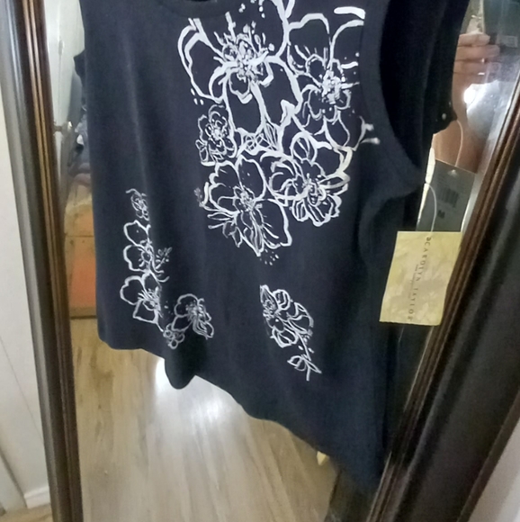 Carolyn Taylor Top - Picture 6 of 6